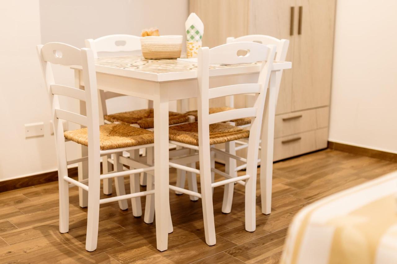 Nonna Vittoria Apartments モーラ・ディ・バーリ エクステリア 写真